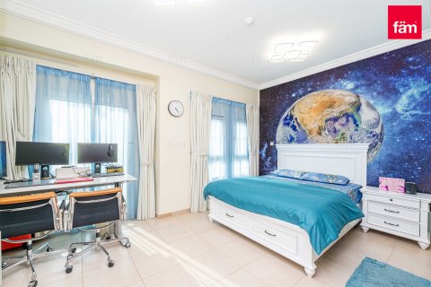 3 bedrooms Townhouse in Dubai, UAE No. 198656 6