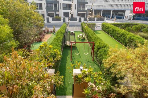3 bedrooms Townhouse in Dubai, UAE No. 198656 7