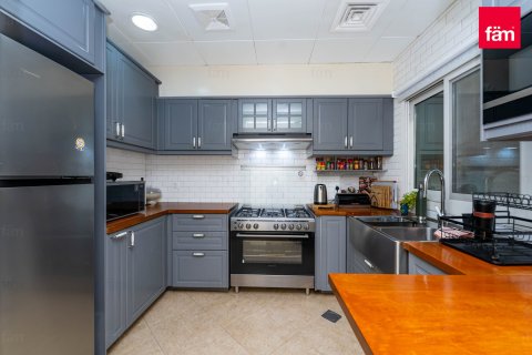 3 bedrooms Townhouse in Dubai, UAE No. 198656 20