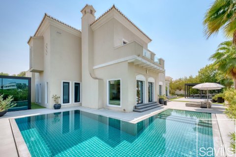Villa de 4 dormitorios  No. 107724 3