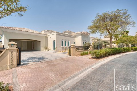 Villa de 4 dormitorios  No. 107724 10
