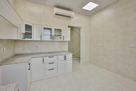 Villa de 5 dormitorios en Al Shamkha, UAE No. 27004 5