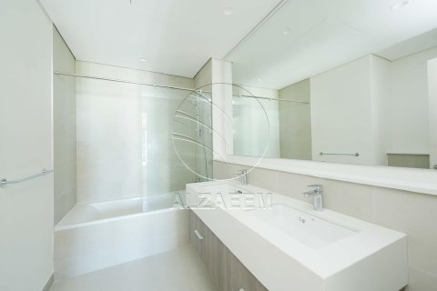 2 bedrooms Apartment on the Yas Island, UAE No. 167937 4