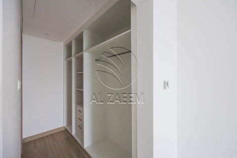 Apartment de 3 dormitorios en  Yas Island, UAE No. 167932 3