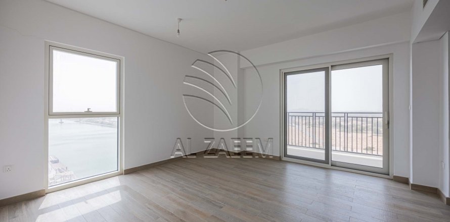 Apartment de 3 dormitorios en  Yas Island, UAE No. 167932