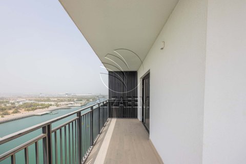 Apartment de 3 dormitorios en  Yas Island, UAE No. 167932 5