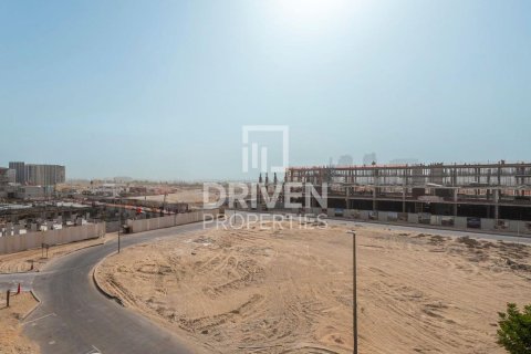 Studio Apartment in Dubai Studio City, UAE No. 200024