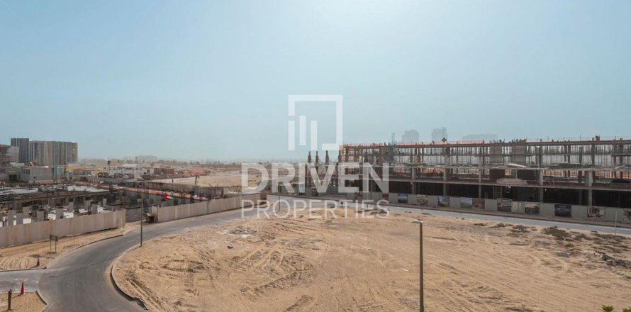 Studio Apartment in Dubai Studio City, UAE No. 200024