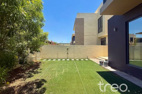 Townhouse de 3 dormitorios en Maple 2, UAE No. 174019 6