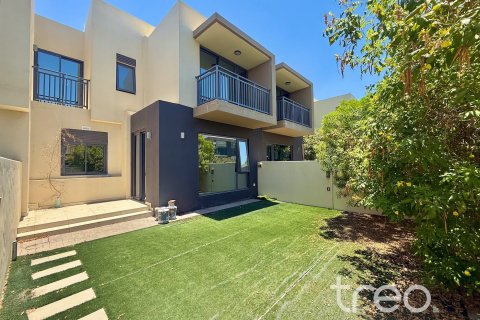 Townhouse de 3 dormitorios en Maple 2, UAE No. 174019