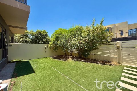 Townhouse de 3 dormitorios en Maple 2, UAE No. 174019 4
