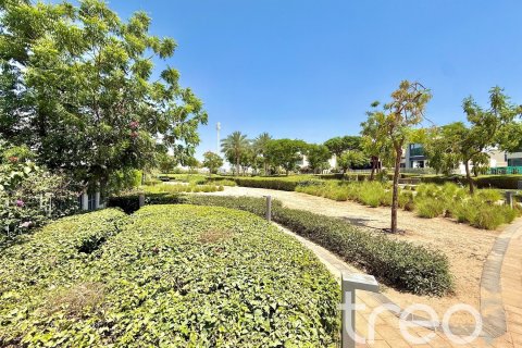 Townhouse de 3 dormitorios en Maple 3, UAE No. 174023 3