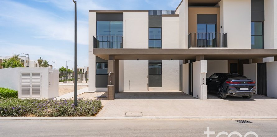Townhouse de 4 dormitorios en Arabian Ranches 3, UAE No. 174018