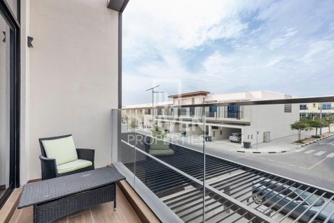 Villa de 4 chambres à Al Furjan, UAE No. 84900 9