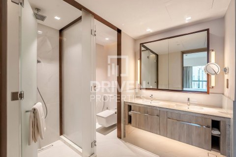 Квартира с 2 спальнями в Address Harbour Point, ОАЭ №192165 14