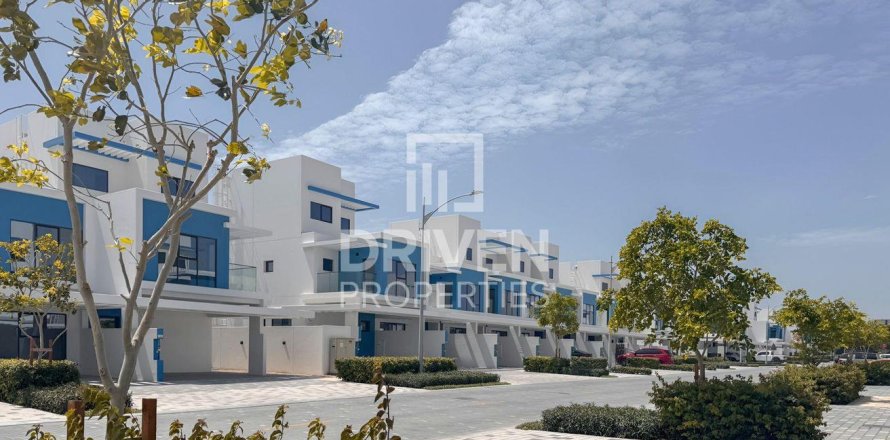 3 bedrooms Townhouse in Damac Lagoons, UAE No. 192169