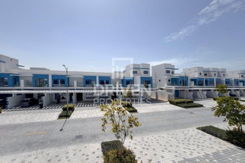 3 bedrooms Townhouse in Damac Lagoons, UAE No. 192169 18