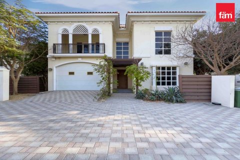 Villa de 5 chambres à Dubai, UAE No. 140228
