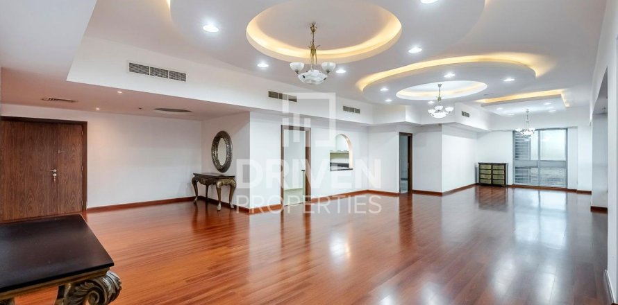 Apartment de 4 dormitorios en Executive Towers, UAE No. 83870