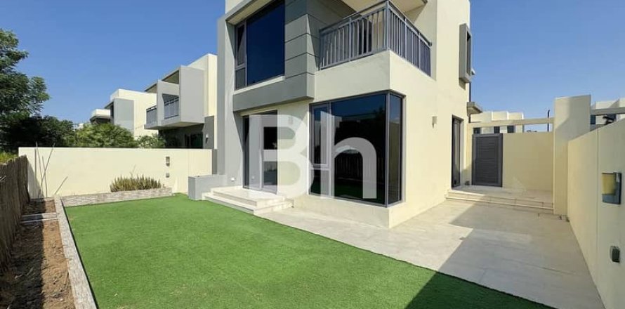 Townhouse de 4 dormitorios No. 115605