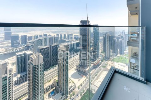 Квартира с 2 спальнями в Burj Royale, ОАЭ №193084 8