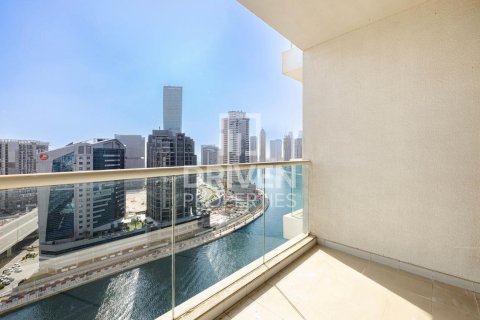 Квартира с 2 спальнями в Damac Maison Prive, ОАЭ №193085 13