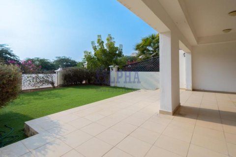 4 bedrooms Townhouse in Al Hamra Village, UAE No. 141920 7
