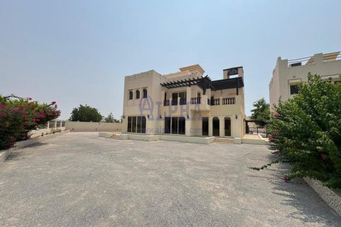 Villa de 5 dormitorios en Al Hamra Village, UAE No. 141919 4