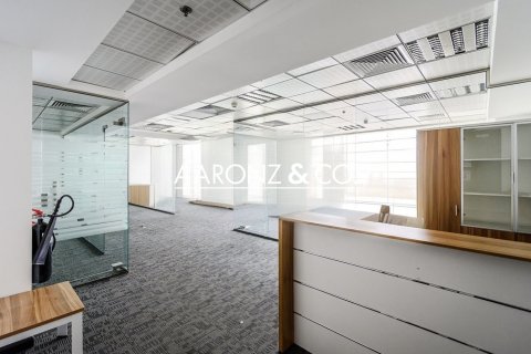 164m² Office in Jumeirah Lake Towers, UAE No. 145067 8