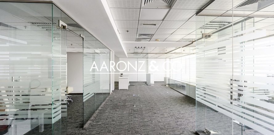 164m² Office in Jumeirah Lake Towers, UAE No. 145067