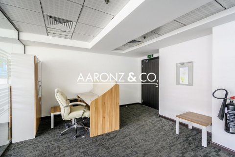 164m² Office in Jumeirah Lake Towers, UAE No. 145067 5