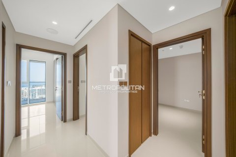 Apartment de 3 dormitorios en EMAAR Beachfront, UAE No. 77971 11