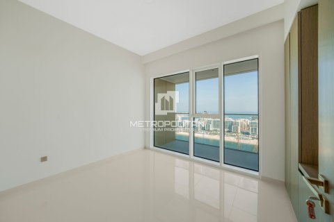 Apartment de 3 dormitorios en EMAAR Beachfront, UAE No. 77971 21