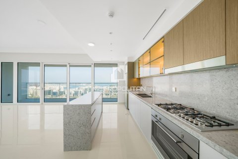 Apartment de 3 dormitorios en EMAAR Beachfront, UAE No. 77971 9