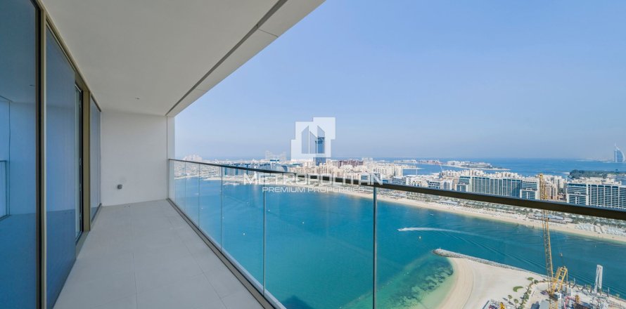 Apartment de 3 dormitorios en EMAAR Beachfront, UAE No. 77971