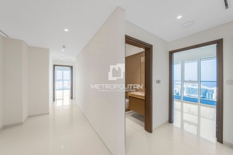 Apartment de 3 dormitorios en EMAAR Beachfront, UAE No. 77971 15