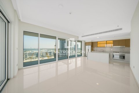 Apartment de 3 dormitorios en EMAAR Beachfront, UAE No. 77971 5