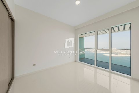 Apartment de 3 dormitorios en EMAAR Beachfront, UAE No. 77971 13