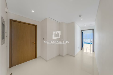 Apartment de 3 dormitorios en EMAAR Beachfront, UAE No. 77971 16