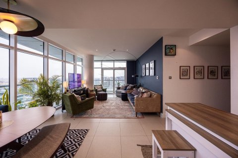 Apartment de 2 dormitorios en Al Raha Beach, UAE No. 89869 24