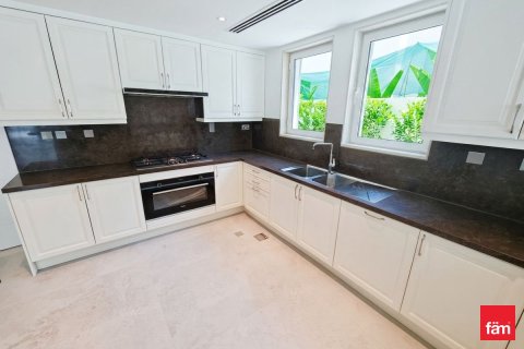 Вилла с 5 спальнями в Jumeirah Park, ОАЭ №164443 15