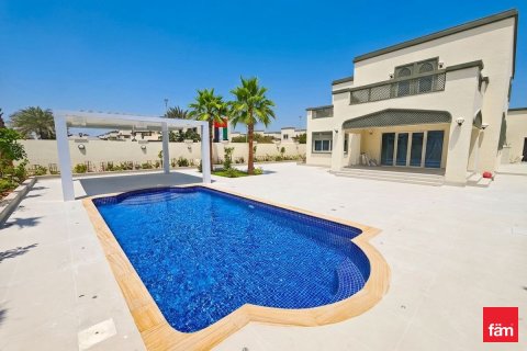 Вилла с 5 спальнями в Jumeirah Park, ОАЭ №164443