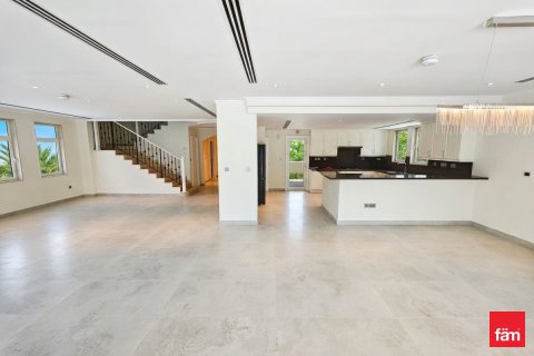 Вилла с 5 спальнями в Jumeirah Park, ОАЭ №164443 12
