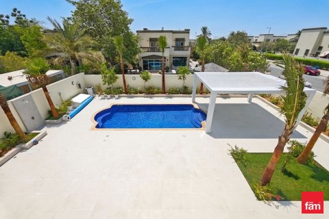Вилла с 5 спальнями в Jumeirah Park, ОАЭ №164443 30