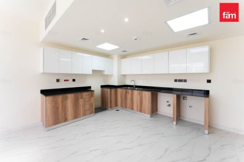 3 bedrooms Townhouse in Dubai, UAE No. 164442 6