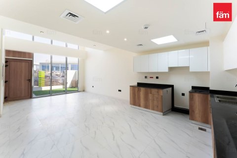 3 bedrooms Townhouse in Dubai, UAE No. 164442 14