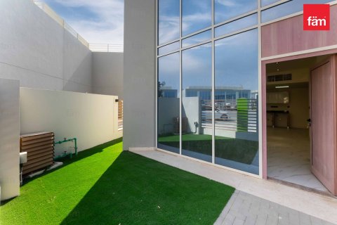 3 bedrooms Townhouse in Dubai, UAE No. 164442 16