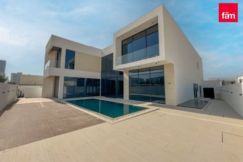 Villa de 6 dormitorios  No. 115348 2
