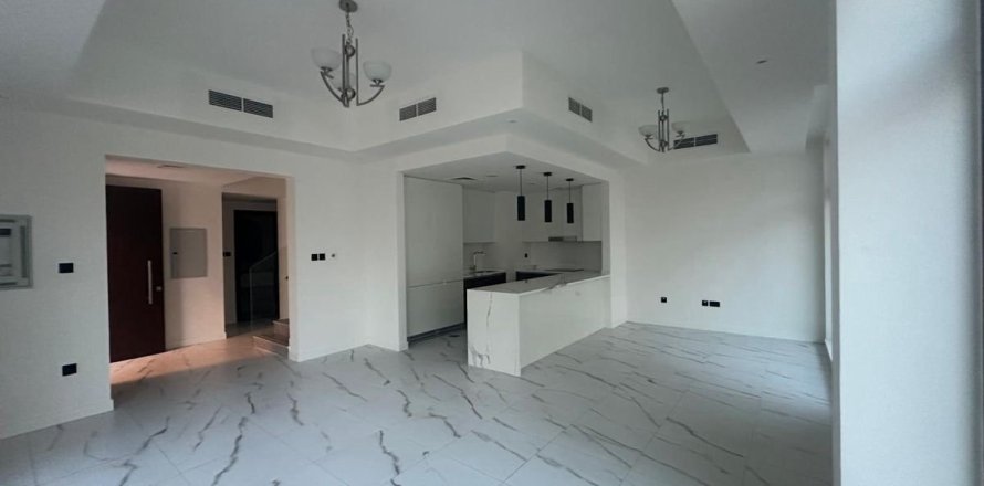 4 bedrooms Townhouse in Dubai, UAE No. 210151