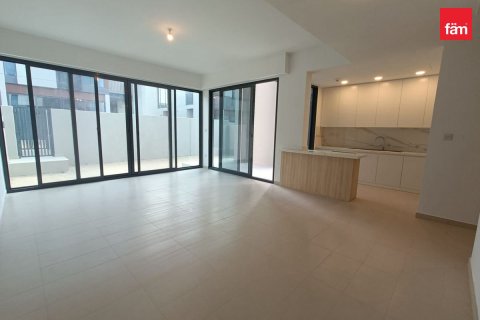 4 bedrooms Villa in Dubai, UAE No. 210146 3